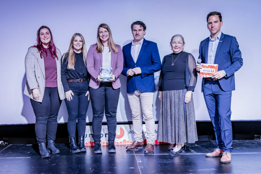 Der Hans Hadek Gedenkpreis ging dieses Jahr an Sarah Gebhardt (VAMOS - UNION Volleyballverein Mattersburg)