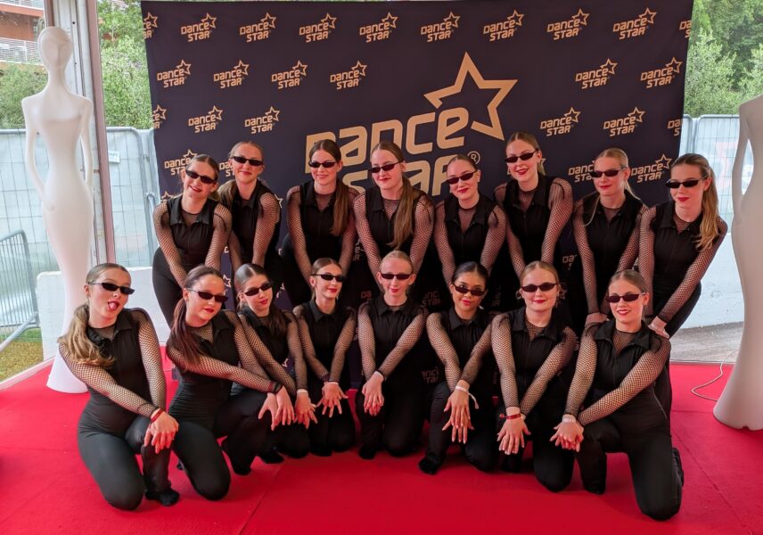 WM Jazz Black Cars1