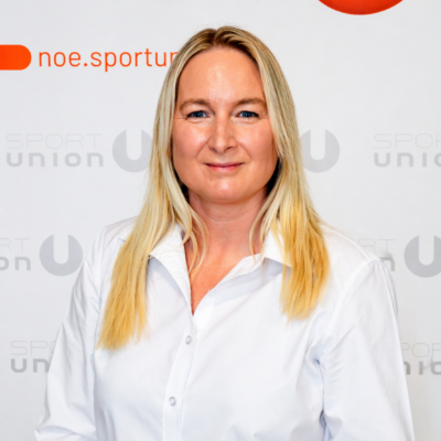 924B22BD-9542-4145-BC2B-9E21E0DACA63