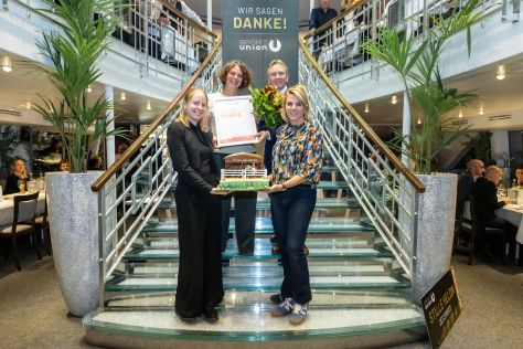 Dagmar Miksche bei der Auszeichnung