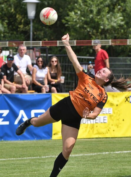 Faustball_Arnreit_Frauen Bundesliga ©Manfred Lindorfer