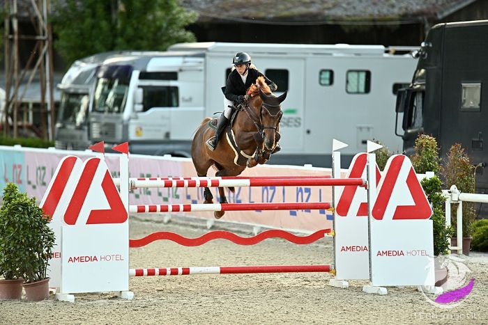 Alena Machova mit Lady Majella beim Springen