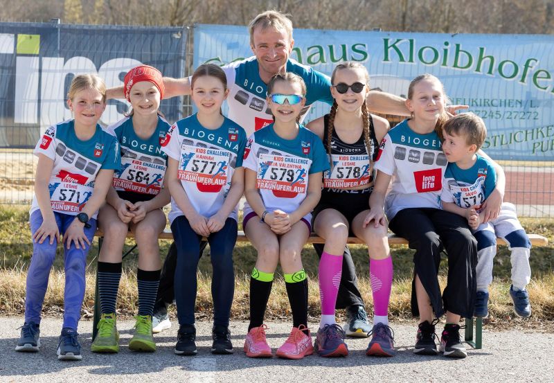 Gruppenfoto mit den Kids