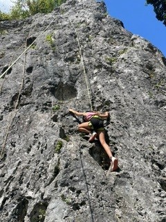 UGOTICHI Actioncamp - (c) Anna und Leah Hebenstreit Beim Klettern auf der Felswand