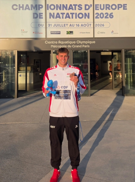 Luka Mladenovic mit Medaille Luka Mladenovic mit Medaille