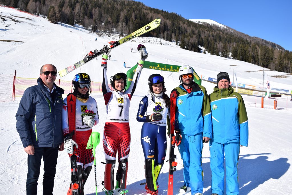 Siegerehrung Slalom am 1. Tag 26. Krakauer FIS-Tage 2020