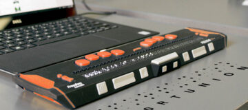 Laptop mit barrierefreiem Zugang