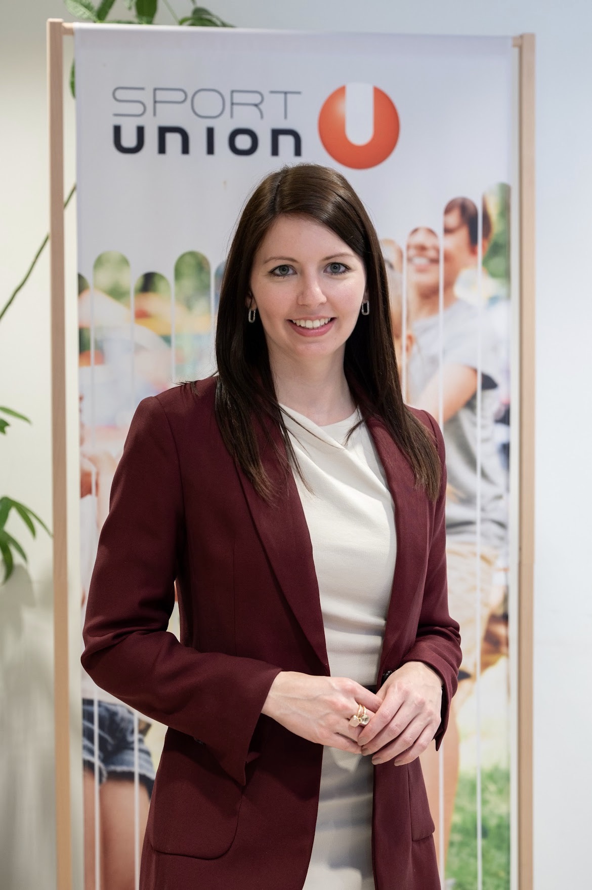 Ein Portrait Foto von unserer Vizepräsidentin und Finanzreferentin Sabrina Gramshammer