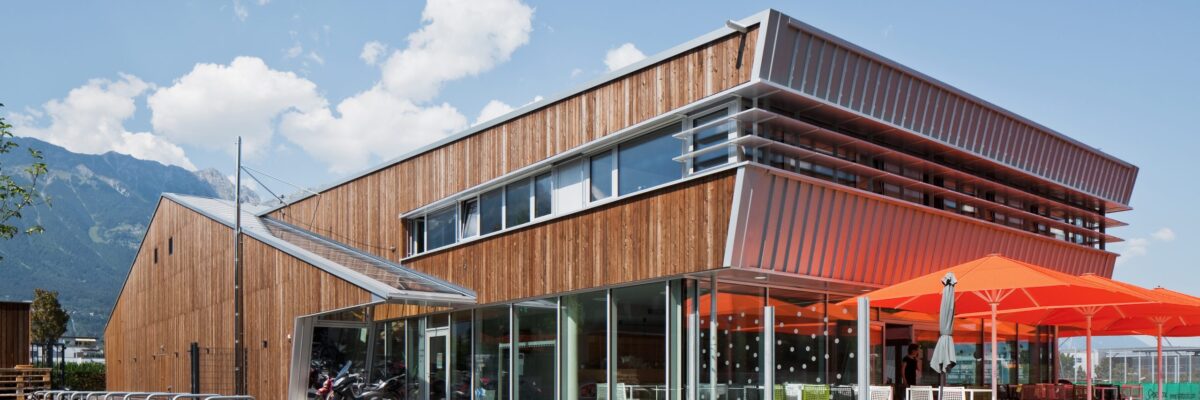 tennisanlage-wiesengasse-beaufort-architekten-┬®-christian-flatscher-01_1