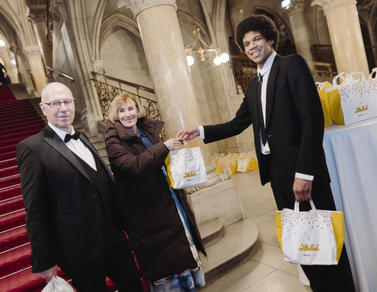 Diesner_Ball-des-Sports_220326_387