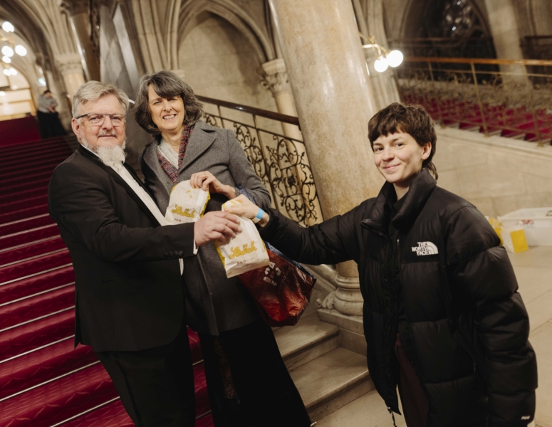 Diesner_Ball-des-Sports_220326_392