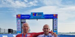 Tom Frühwirth und Alex Gritsch mit ihren Medaillen