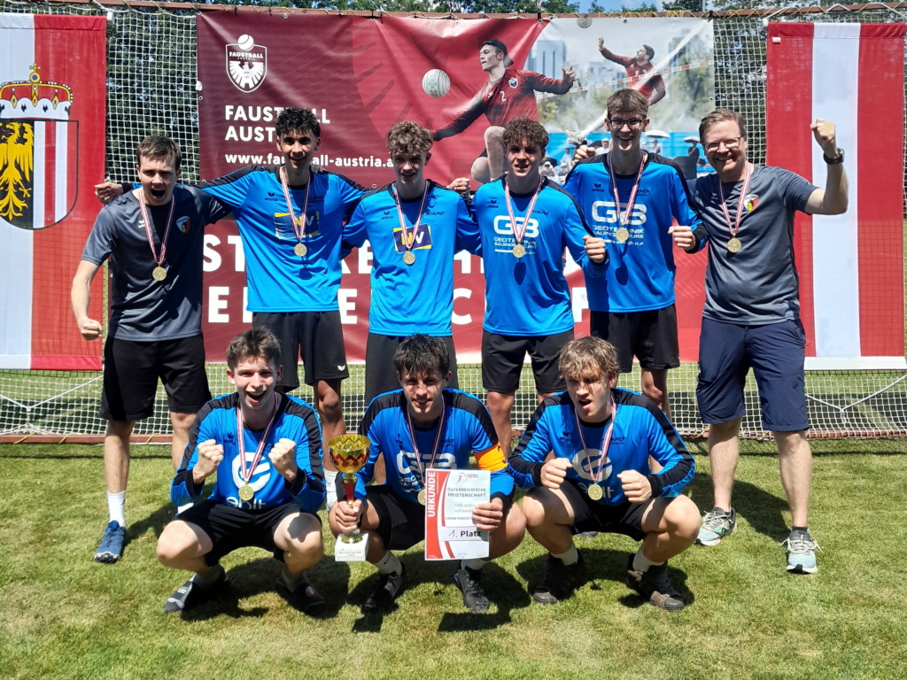 Faustball_Pdorf-U18-Meister-Feld