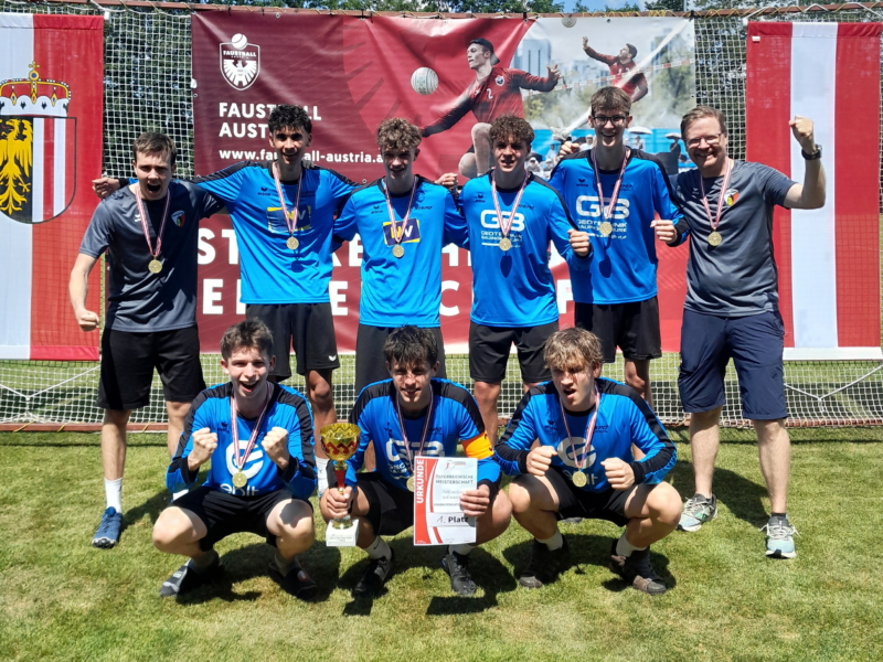 Faustball_Pdorf-U18-Meister-Feld
